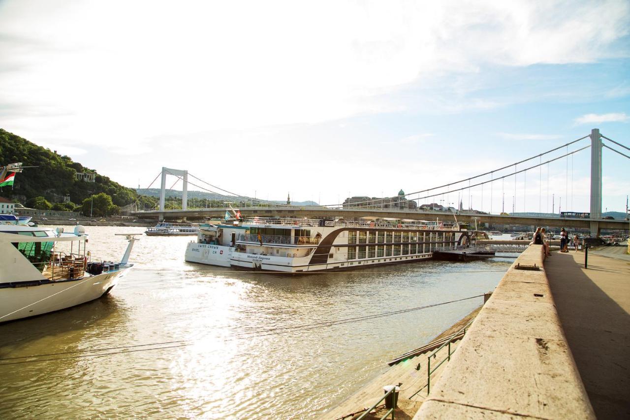 Pelicanstay At Riverside Danube Budapest Ngoại thất bức ảnh
